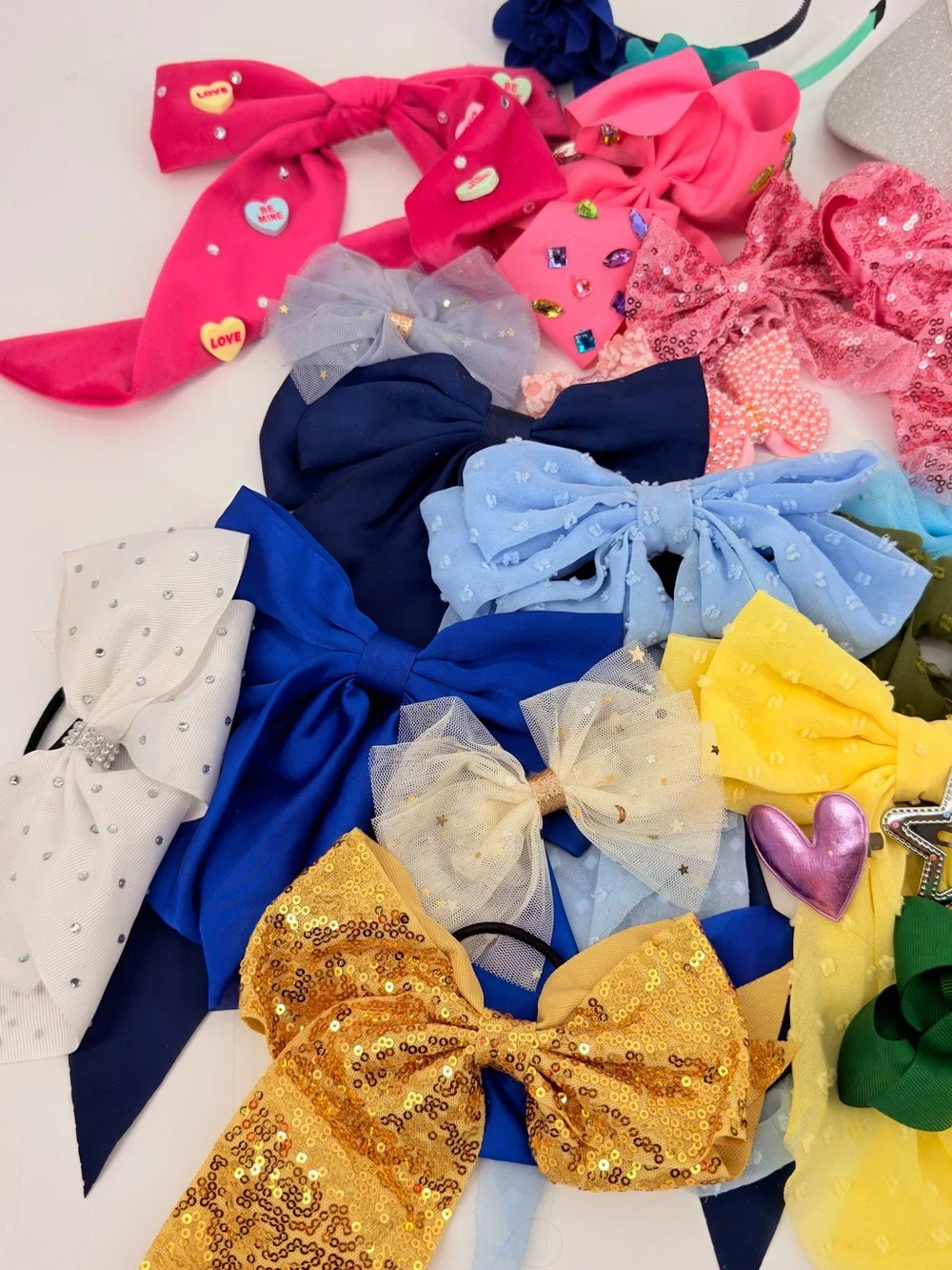 Girls Hair Bow Bundle Lot JoJo Bows Headbands Scrunchies Hello Kitty 30+ Pieces